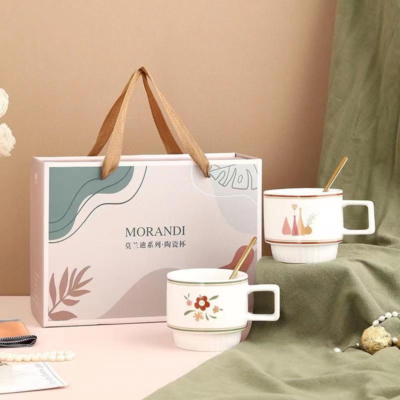 年(nián)終客戶商務禮品定制(zhì)